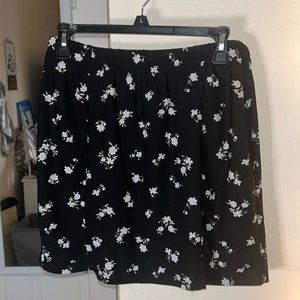 Mini Skirt, Black With White Floral Design, Large, Rue 21